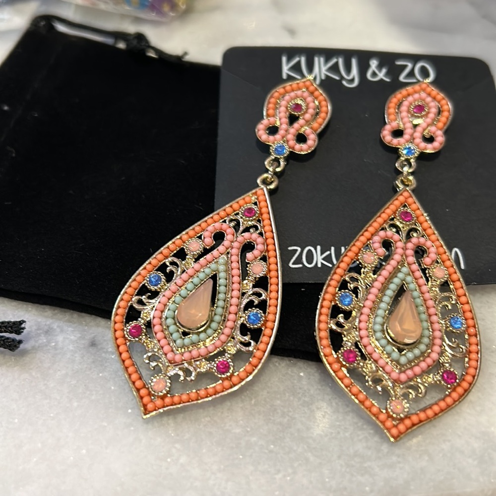 Beautiful Seed Bead Statement Earrings-Boutique - Picture 4 of 10